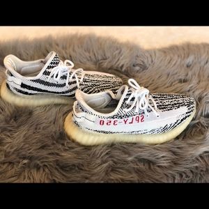 Yeezy 350 V2 (Used)